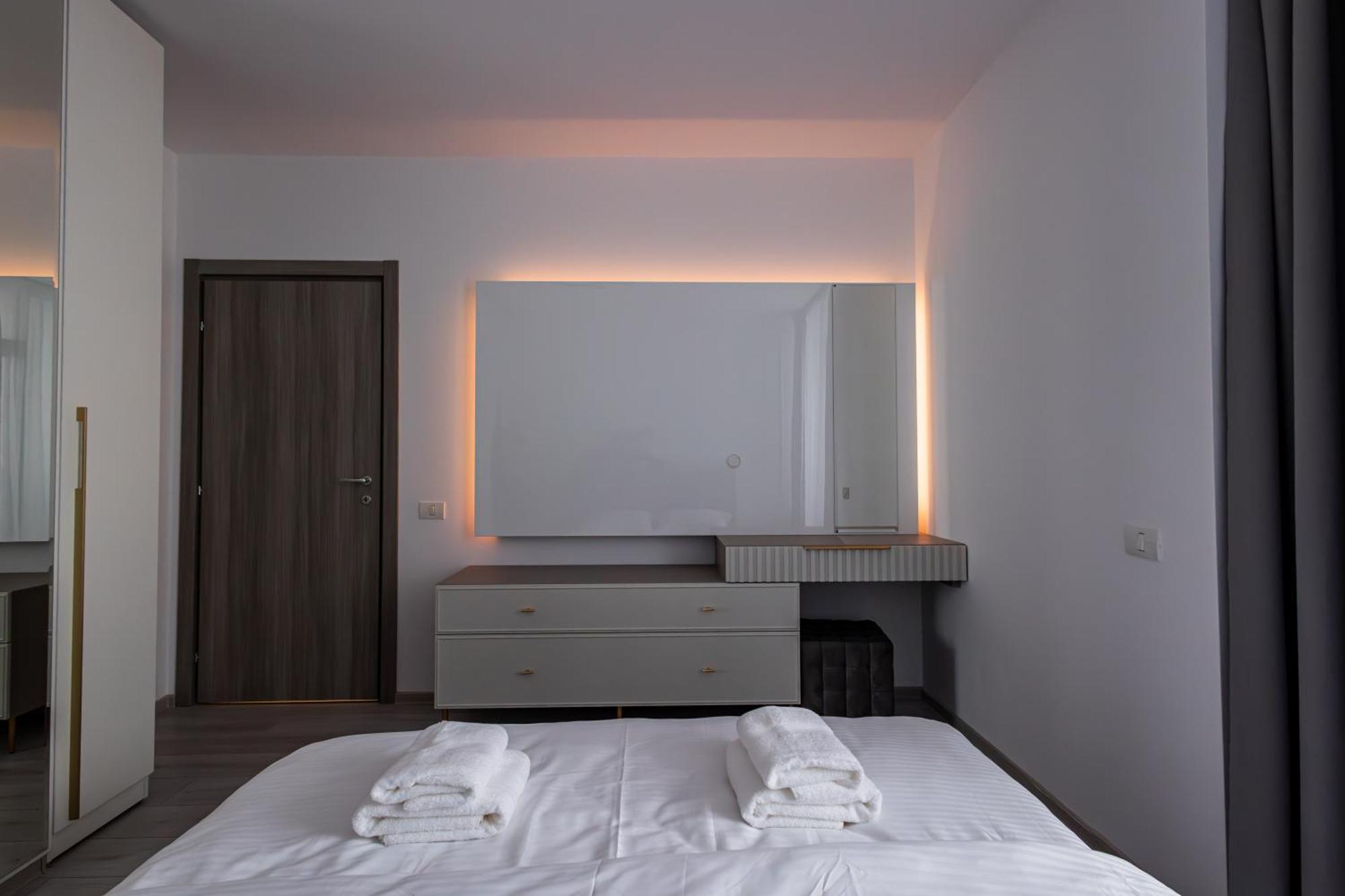 Maieru'S Xcity Tower 2 Timisoara Ngoại thất bức ảnh